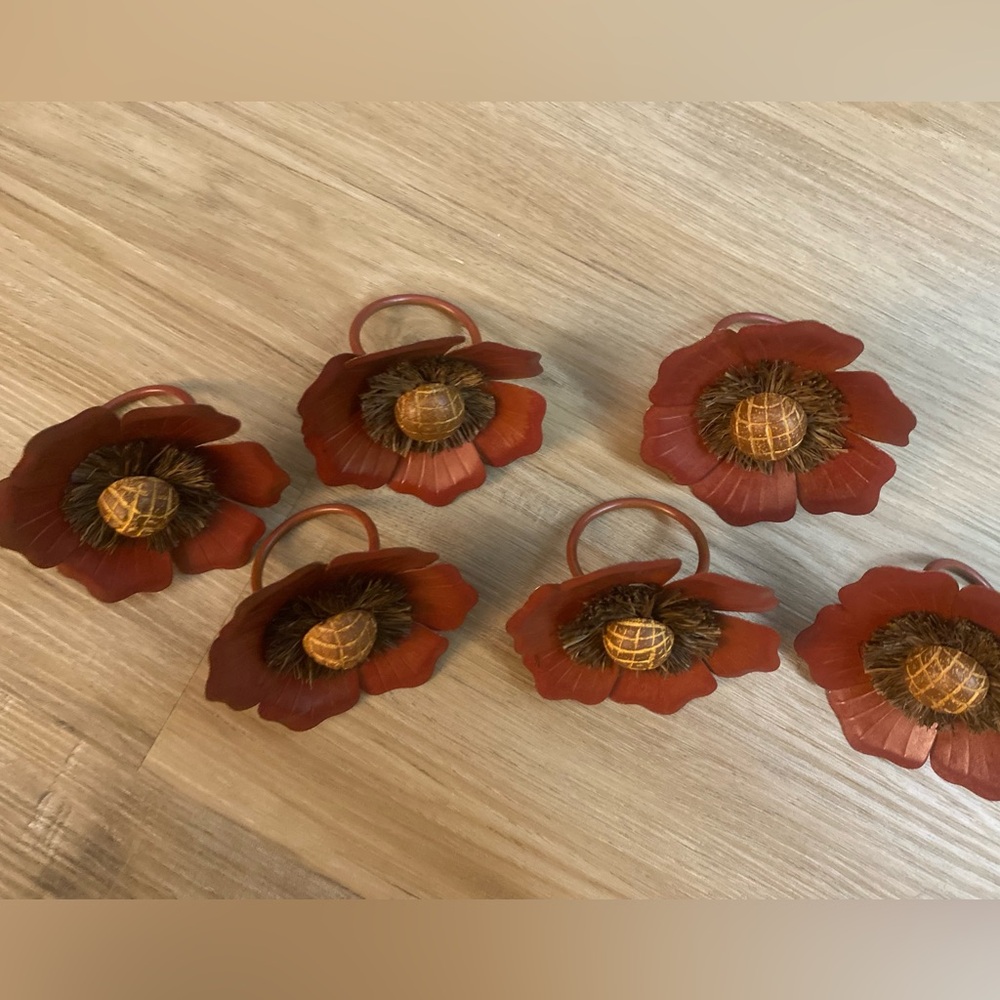 🌻🌻6 Elegant Deep Red Metal & Brown Wickered Floral Napkin Rings - Picture 4 of 6